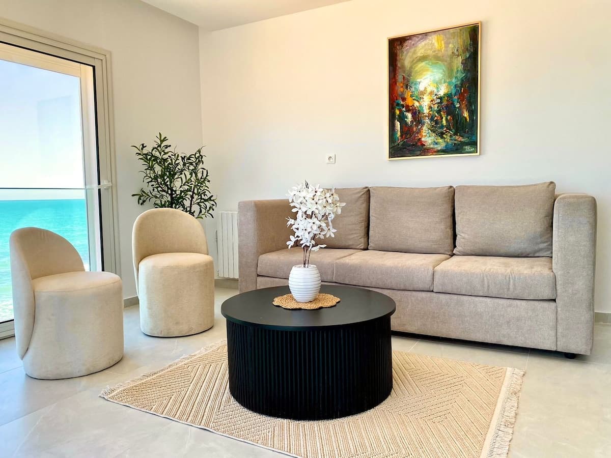 Vue Mer à Couper le Souffle – Appartement S+2 - image 4