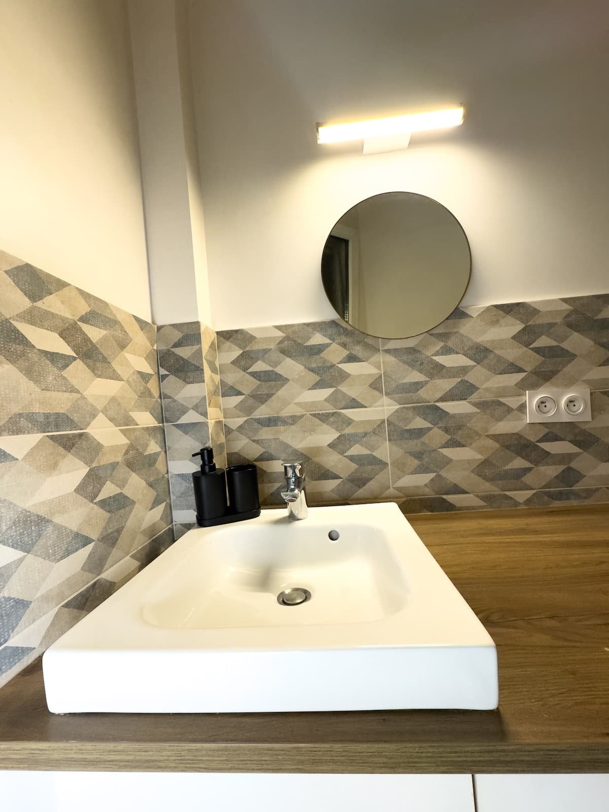 Petit cocon au cœur du 18ème arrondissement - image 20