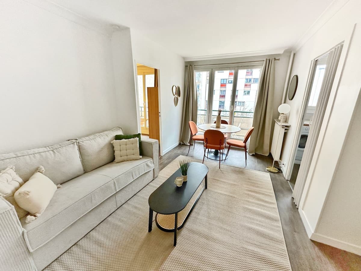 Appartement Lumineux & idéal Paris 20ᵉ avec balcon - image 4